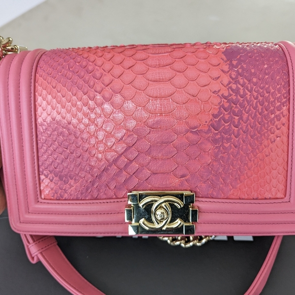 Chanel boy bag exotic python skin pink color ( collector piece) - Picture 2 of 11